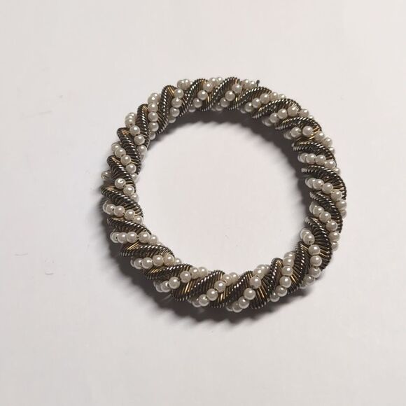 219 Vintage Gold and Pearl Beaded Bangle Bracelet‎ - Picture 3 of 5